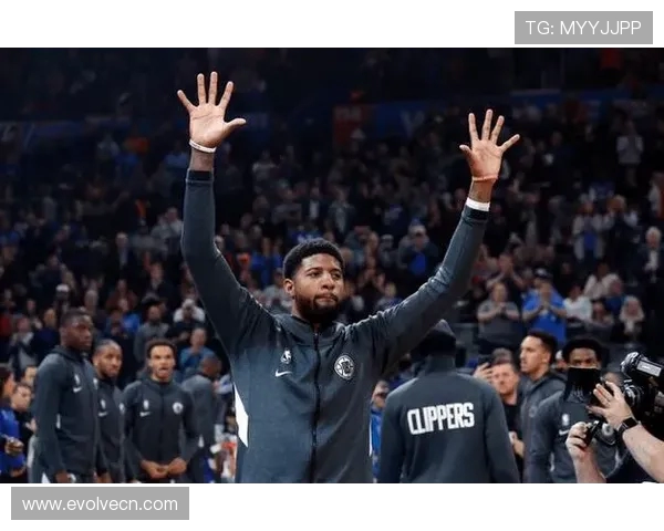 科怀伦纳德率队再度崛起展现攻防统治力引领新赛季格局 科怀伦纳德率队再度崛起展现攻防统治力引领新赛季格局