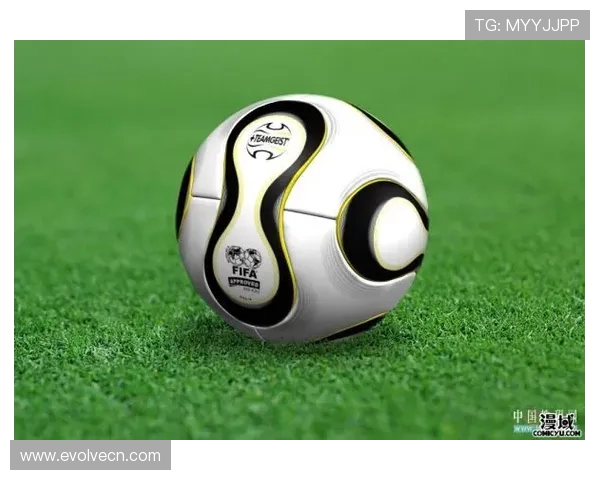 深圳足球队在世界杯中的团队协作表现分析与启示 深圳足球队在世界杯中的团队协作表现分析与启示